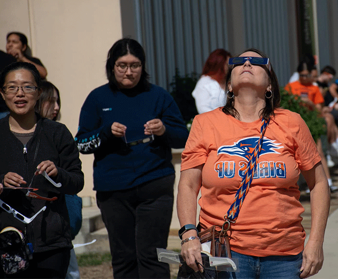 Students to enjoy up-close view of eclipse at <a href='http://rg43.ngskmc-eis.net'>在线博彩</a> Main Campus
